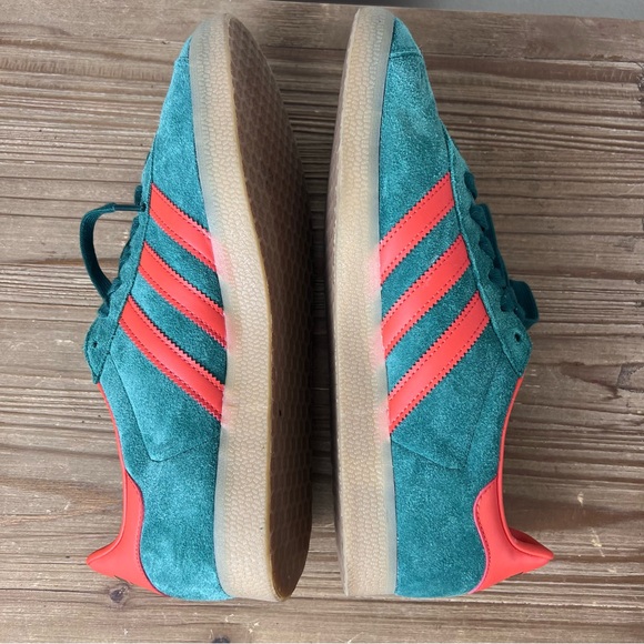 NEW Adidas Gazelle Trainers - Green/Red - Picture 5 of 7
